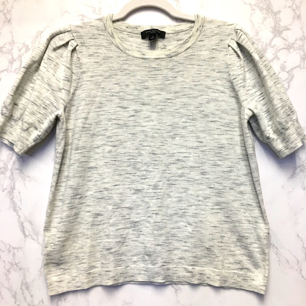Ann Taylor Puff Short Sleeve Knit Blouse Large Petite Marled Gray Office Work